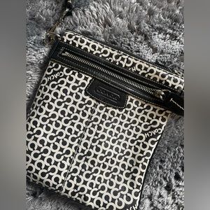 Coach black and white small signature crosse body